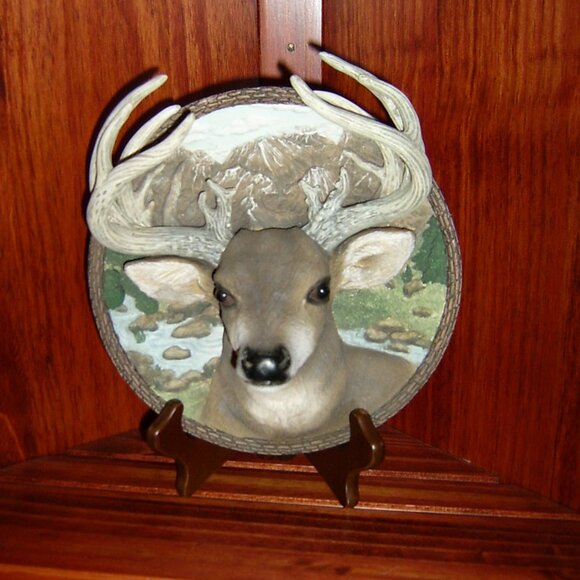 The Bradford Exchange Plate, The Buck, VGUC - Picture 1 of 3